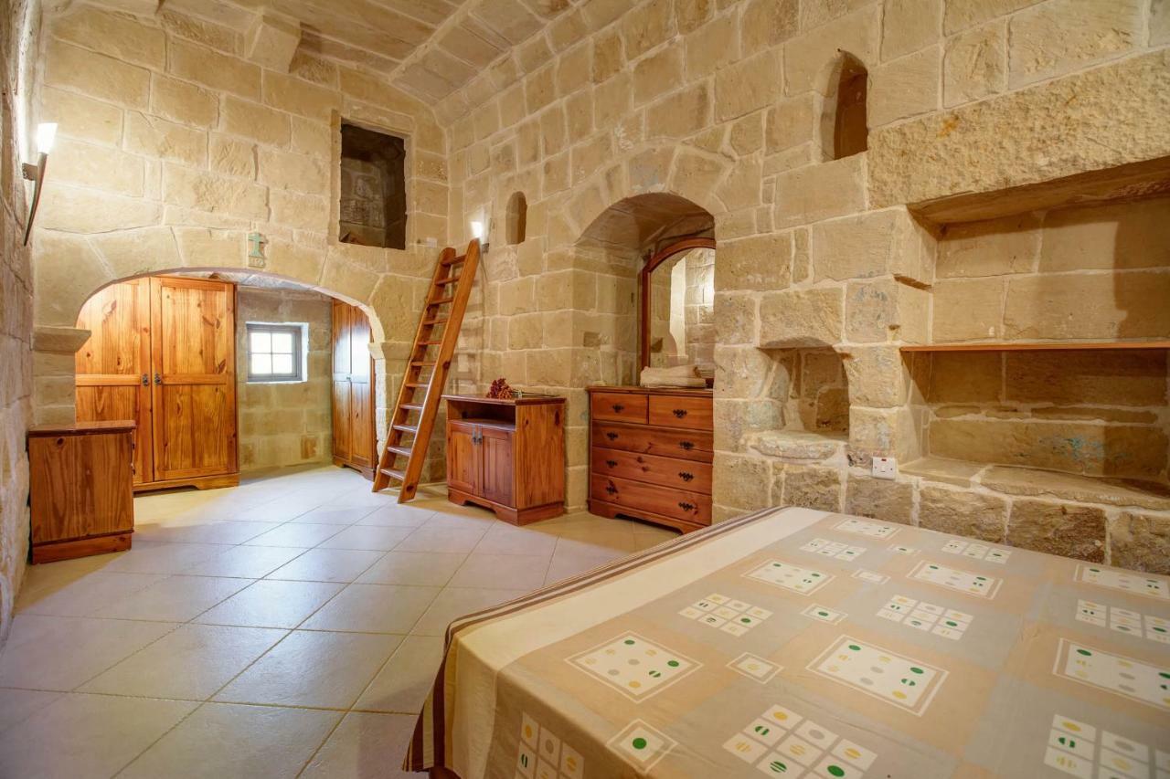 Il-Palma Holiday Farmhouse With Sunny Private Pool In Island Of Gozo Għarb Dış mekan fotoğraf