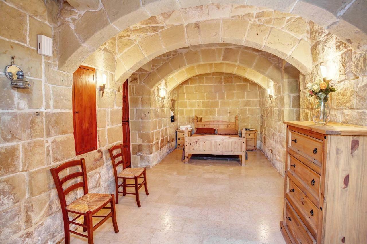 Il-Palma Holiday Farmhouse With Sunny Private Pool In Island Of Gozo Għarb Dış mekan fotoğraf