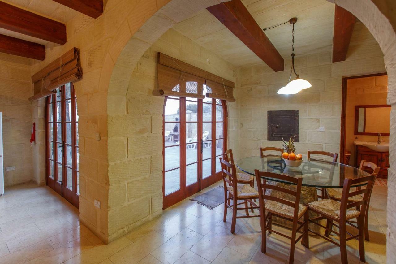 Il-Palma Holiday Farmhouse With Sunny Private Pool In Island Of Gozo Għarb Dış mekan fotoğraf
